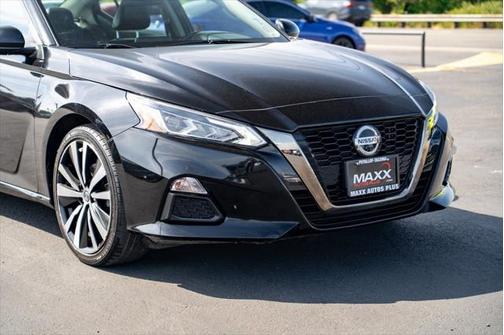 2020 Nissan Altima SR FWD