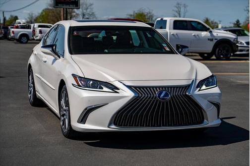 2021 Lexus ES 300h Base