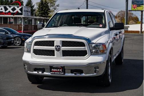 2016 RAM 1500 SLT