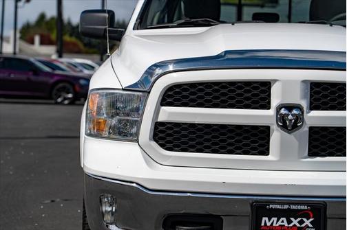 2016 RAM 1500 SLT