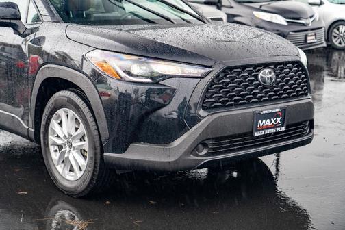 2025 Toyota Corolla Cross LE