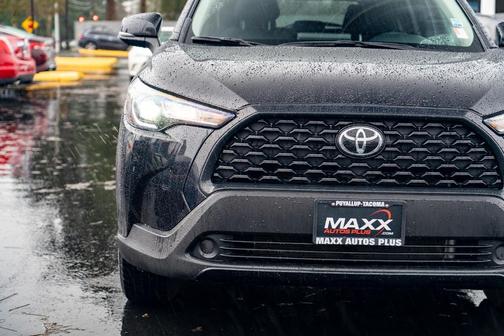 2025 Toyota Corolla Cross LE