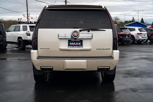 2014 Cadillac Escalade Platinum Edition