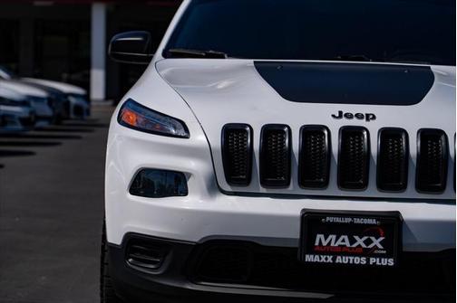 2015 Jeep Cherokee Sport