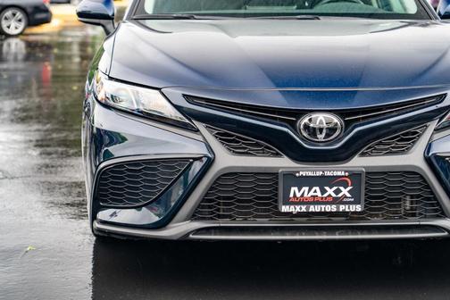 Galactic Aqua Mica 2021 Toyota Camry SE