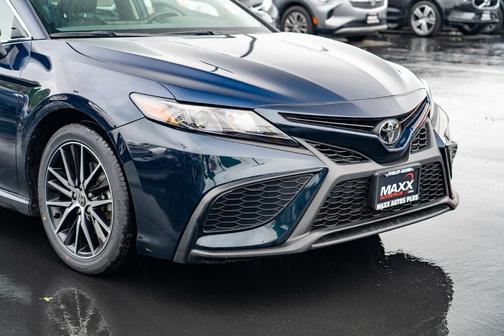 Galactic Aqua Mica 2021 Toyota Camry SE