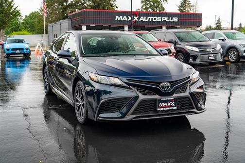 Galactic Aqua Mica 2021 Toyota Camry SE