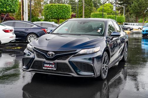 Galactic Aqua Mica 2021 Toyota Camry SE