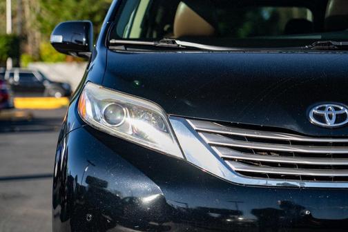 2017 Toyota Sienna Limited Premium