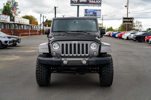Granite Crystal Metallic 2018 Jeep Wrangler JK Unlimited Sahara