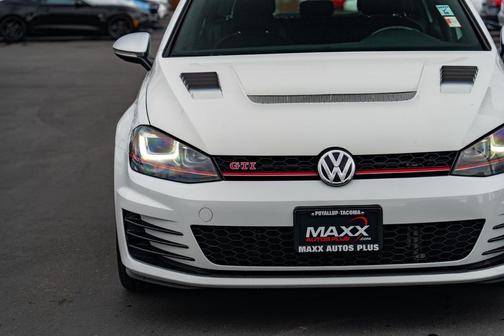 2017 Volkswagen Golf GTI 2.0T S 4-Door
