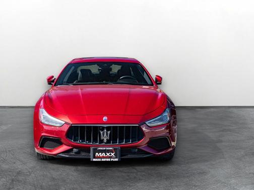 Rosso Energia Pearlescent 2018 Maserati Ghibli S Q4 GranSport
