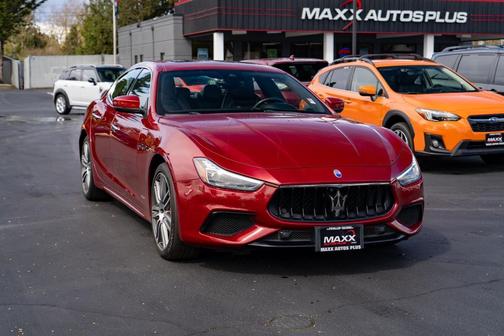 Rosso Energia Pearlescent 2018 Maserati Ghibli S Q4 GranSport