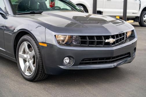 Cyber Gray Metallic 2011 Chevrolet Camaro 2LT