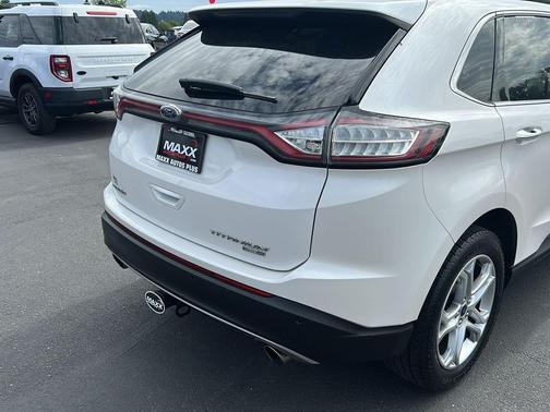 White Platinum Metallic Tri-Coat 2016 Ford Edge Titanium