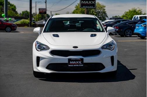 2018 Kia Stinger Base