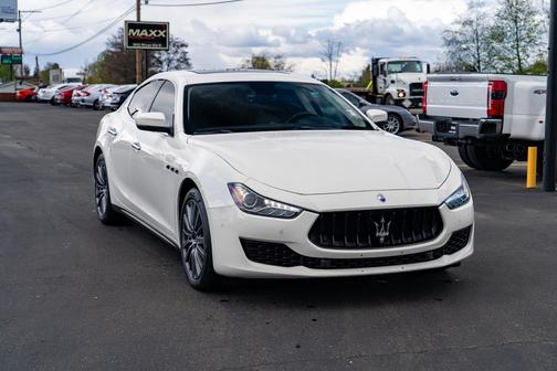 Bianco 2020 Maserati Ghibli Base