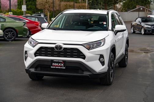 Super White 2020 Toyota RAV4 XLE
