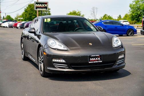 2013 Porsche Panamera 4