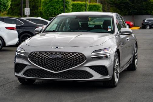 2022 Genesis G70 2.0T RWD
