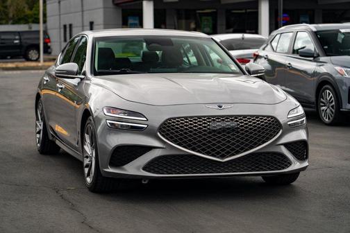2022 Genesis G70 2.0T RWD