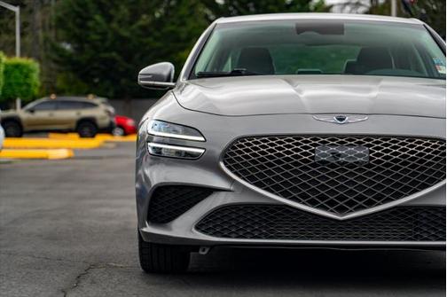 2022 Genesis G70 2.0T RWD