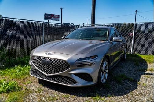 2022 Genesis G70 2.0T RWD