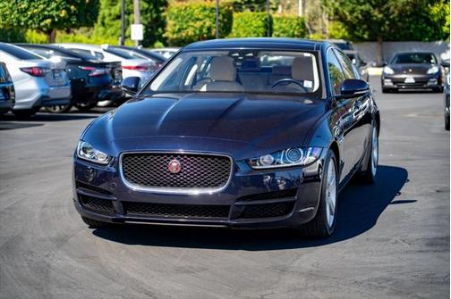 2019 Jaguar XE 25t Premium