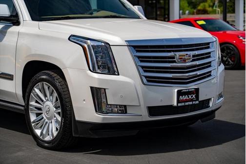 2018 Cadillac Escalade ESV Platinum