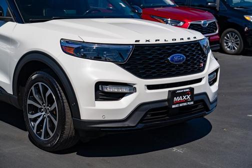 Star White Metallic Tri-Coat 2021 Ford Explorer ST