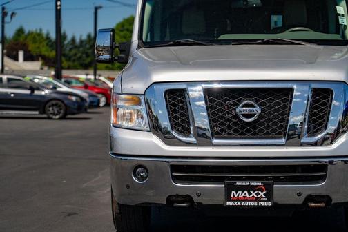 2015 Nissan NV Passenger NV3500 HD SL V8