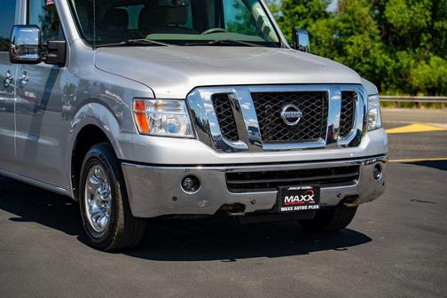 2015 Nissan NV Passenger NV3500 HD SL V8