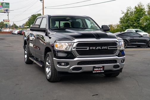Diamond Black Crystal Pearlcoat 2020 RAM 1500 Big Horn/Lone Star