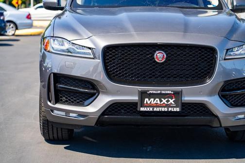 Corris Grey Metallic 2018 Jaguar F-PACE 25t R-Sport