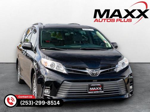 2020 Toyota Sienna XLE
