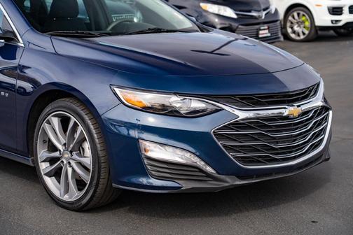 Northsky Blue Metallic 2022 Chevrolet Malibu FWD LT