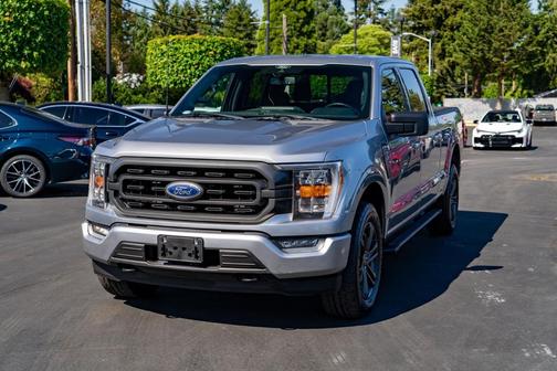 Iconic Silver Metallic 2022 Ford F-150 XLT
