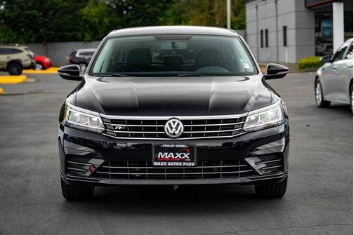 2017 Volkswagen Passat 1.8T R-Line w/Comfort