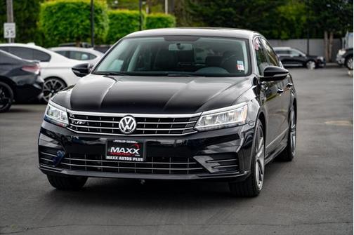 2017 Volkswagen Passat 1.8T R-Line w/Comfort