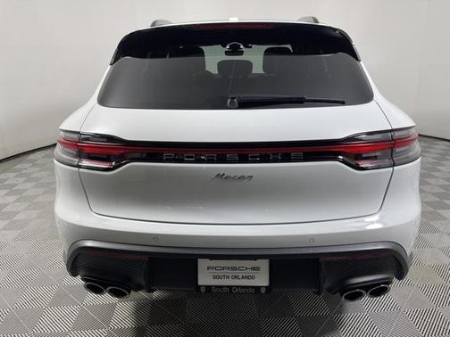 2025 Porsche Macan Base