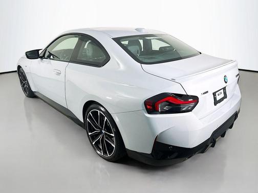 2023 BMW 230 i xDrive