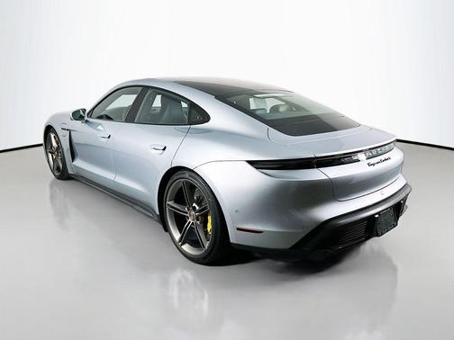 2021 Porsche Taycan Turbo S