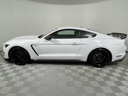 2019 Ford Shelby GT350 Base