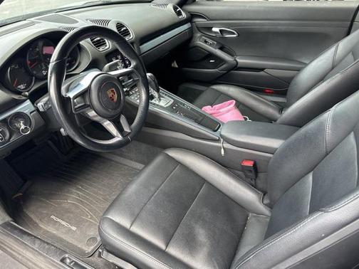 2017 Porsche 718 Cayman Base