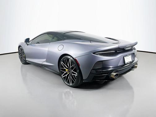 Plateaux 2023 McLaren GT Base