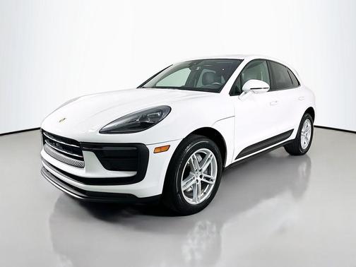 White 2022 Porsche Macan Macan
