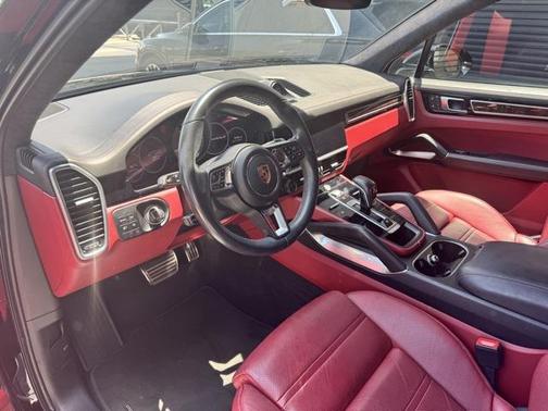 2023 Porsche Cayenne E-Hybrid S