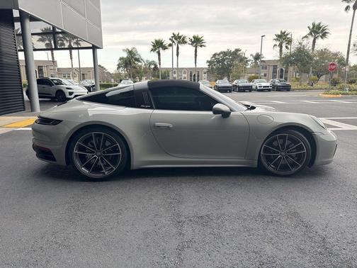 2021 Porsche 911 Targa 4S
