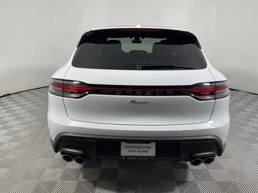 2025 Porsche Macan Base