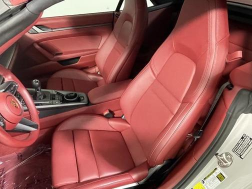 2023 Porsche 911 Carrera 4S Cabriolet